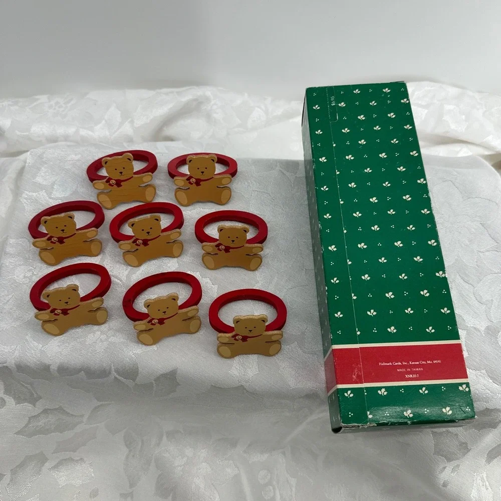 Hallmark Napkin Rings Red Good Ginger Bear Wooden Set of 8 Vintage XNR20-7